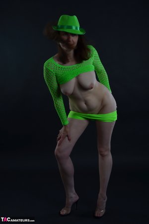 TAC Amateurs are excited to present you with a xxx photo gallery showcasing pleasant damsel xxx gallery 268853